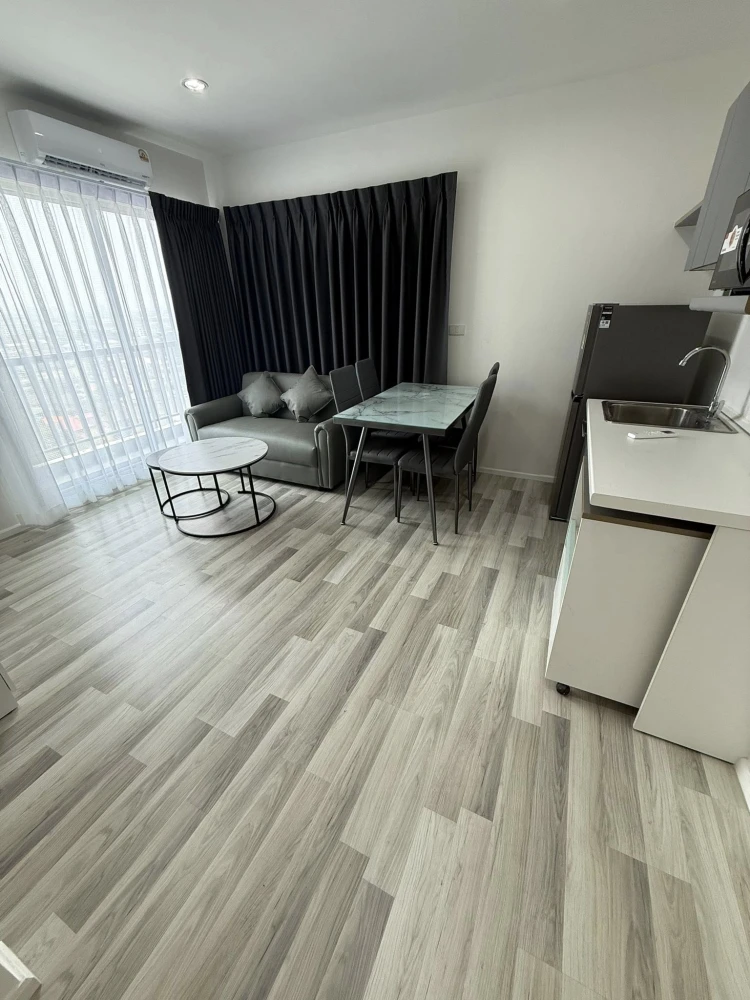 For rent: The Key Chaengwattana. Beautiful room, fully furnished, and equipped with appliances. Book now to secure your unit!
