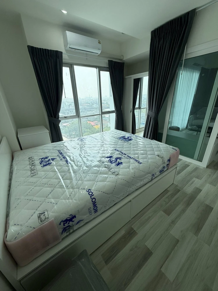 For rent: The Key Chaengwattana. Beautiful room, fully furnished, and equipped with appliances. Book now to secure your unit!