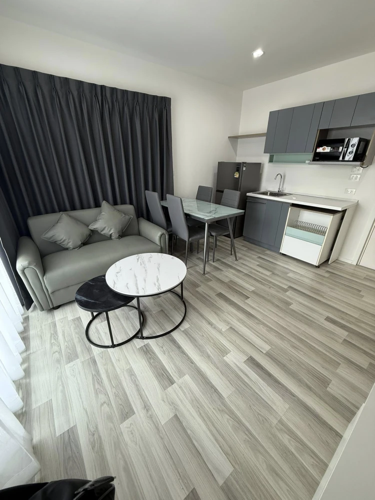 For rent: The Key Chaengwattana. Beautiful room, fully furnished, and equipped with appliances. Book now to secure your unit!