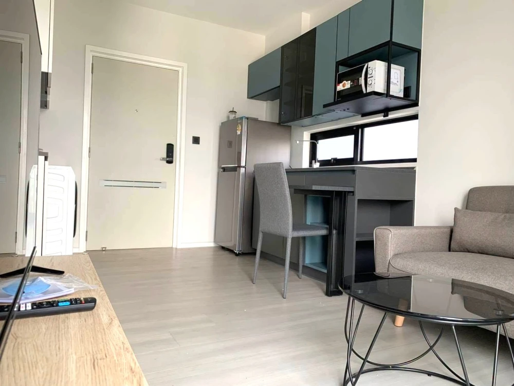 For Rent: The Key MRT Phetkasem 48. Fully furnished and inviting unit—book now! Don't miss out.