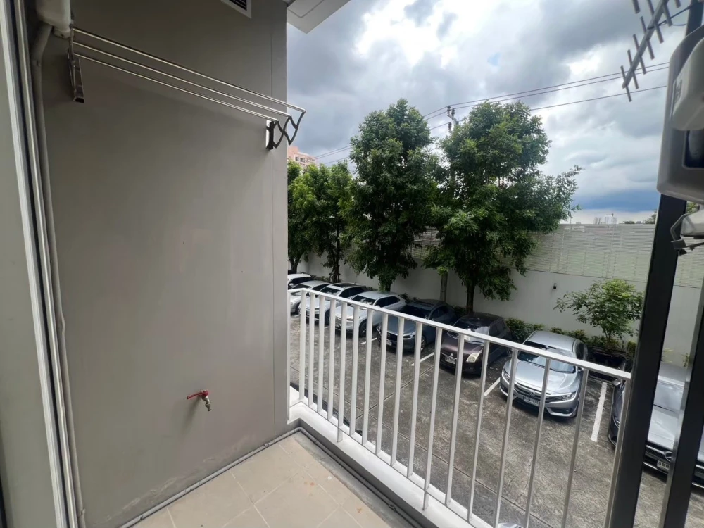 For rent: The Key Phahonyothin, Building B, 2nd floor, blue-toned room, very comfortable, fully furnished, don't miss it.