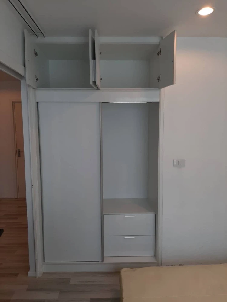 For rent: The Key Phahonyothin, ready-to-move-in room, fully furnished, just bring your own luggage and move in. Hurry and reserve now!