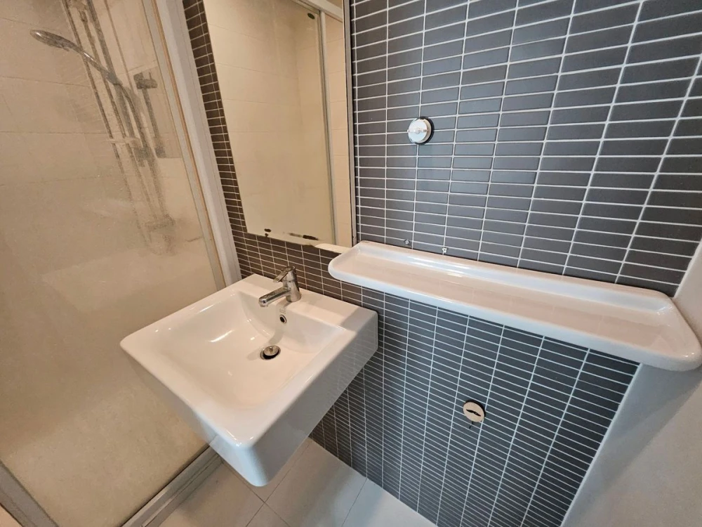 For rent: The Key Prachachuen, 7th floor, pool view, spacious room, fully furnished, nice to live in, reserve now, hurry!