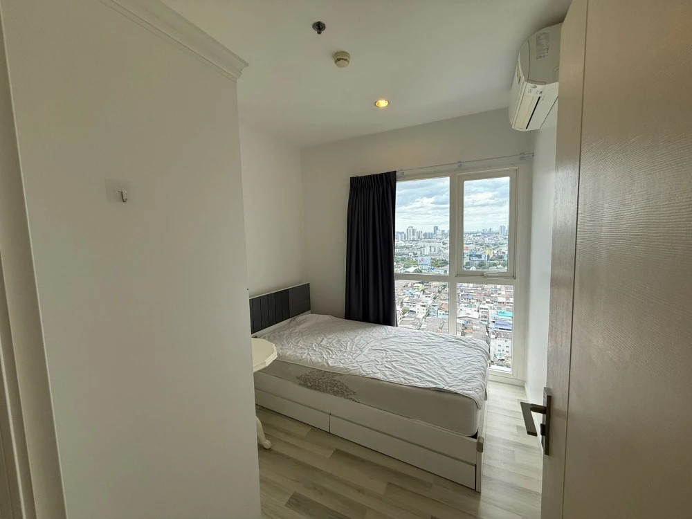 For rent: The Key Sathorn-Charoenraj, spacious room, plenty of living space, complete amenities, book now!