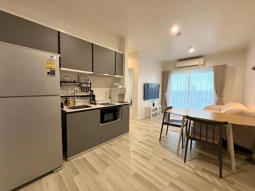 For rent: The Key Sathorn-Charoenrat, 20th floor, fully furnished, very livable. Book now!