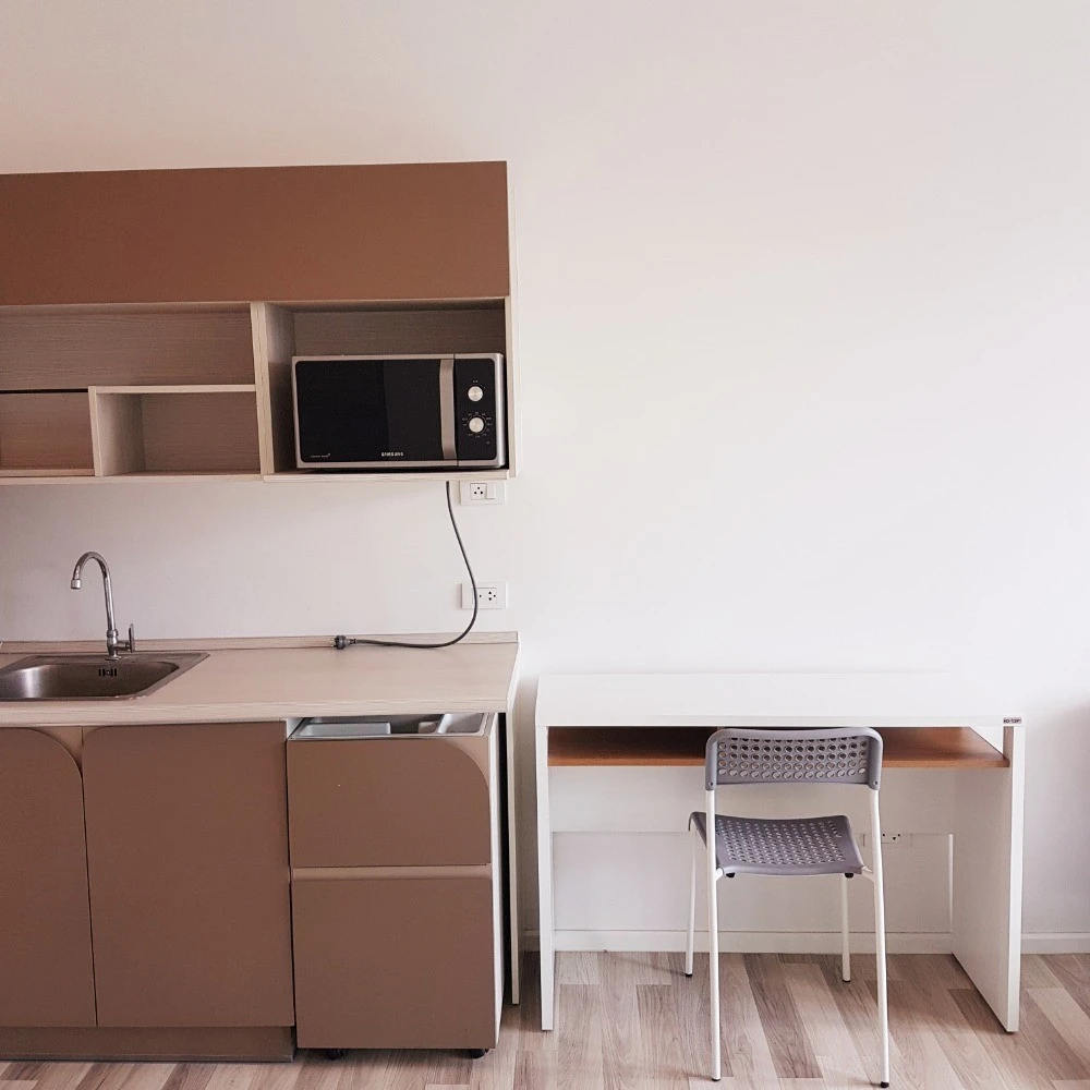 For rent: The Key Sathorn Ratchapreuk, high floor, fully furnished, spacious room, comfortable, reserve now.
