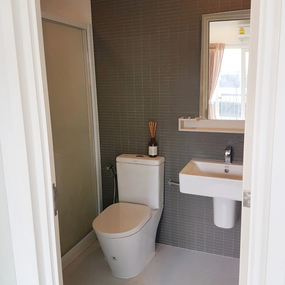 For rent: The Key Sathorn Ratchapreuk, high floor, fully furnished, spacious room, comfortable, reserve now.