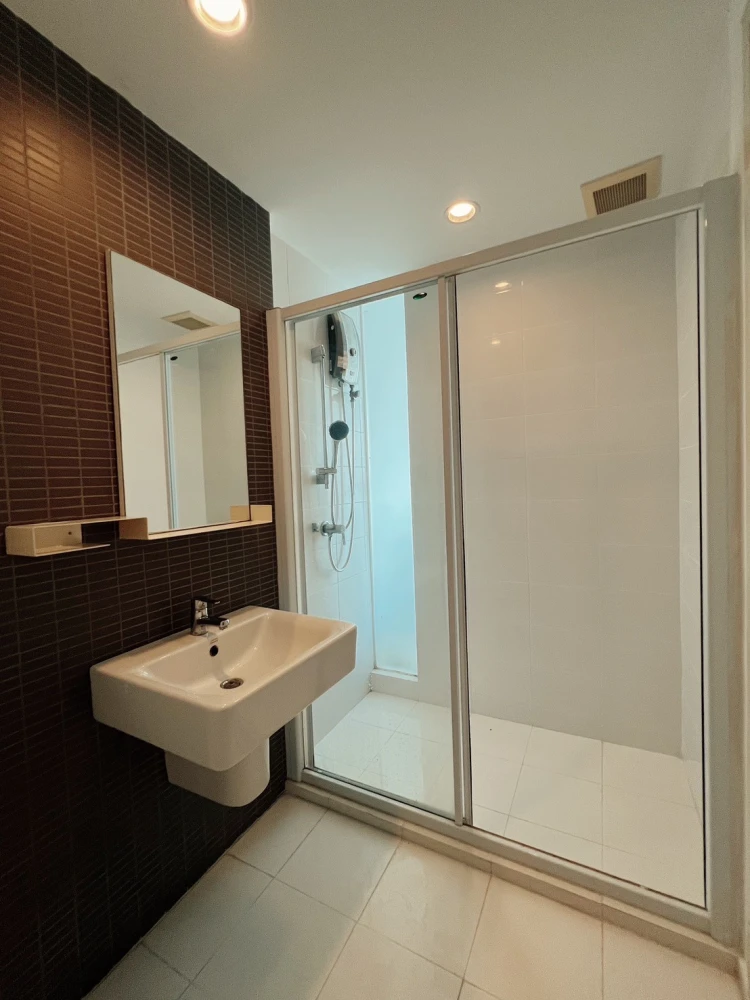 For rent: The Key Phahon Yothin (Phahon Yothin 34), fully furnished room with quality furniture, ready, don't wait.