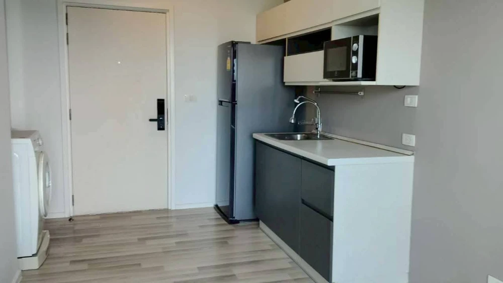 For rent: The Key Wutthakat, 12th floor, great view, fully furnished with appliances. Don't miss out!