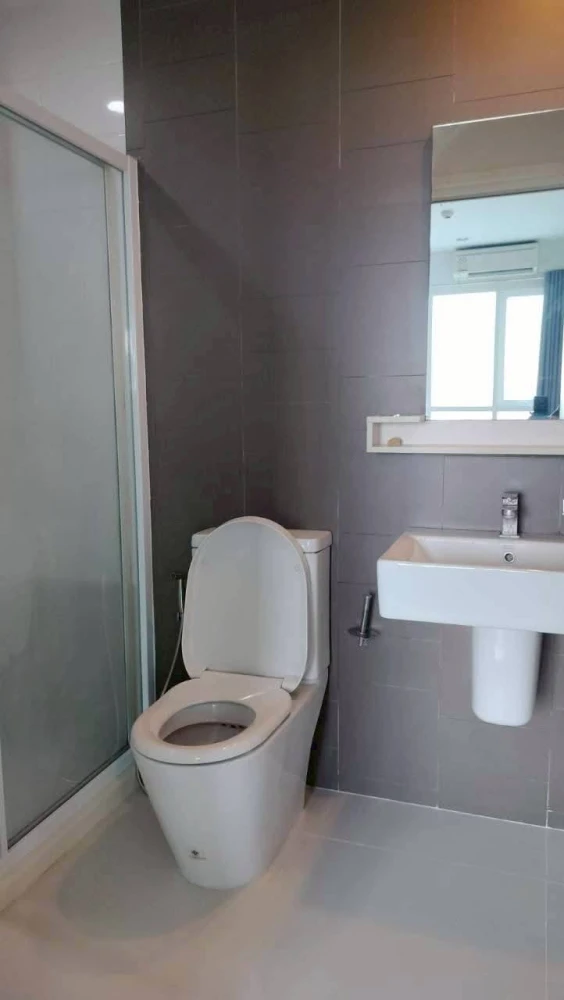 For rent: The Key Wutthakat, 12th floor, great view, fully furnished with appliances. Don't miss out!