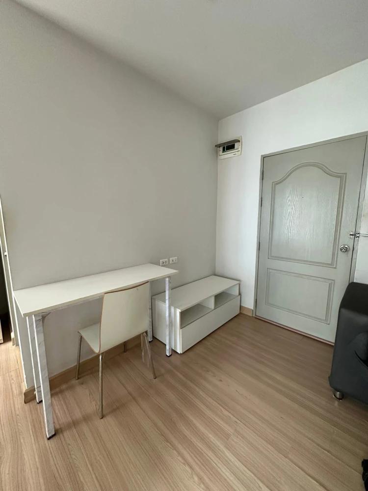 For rent: The Kith Lumlukka Klong 2, 1 bedroom, 1 bathroom, good location, fully furnished and equipped, reserve now!