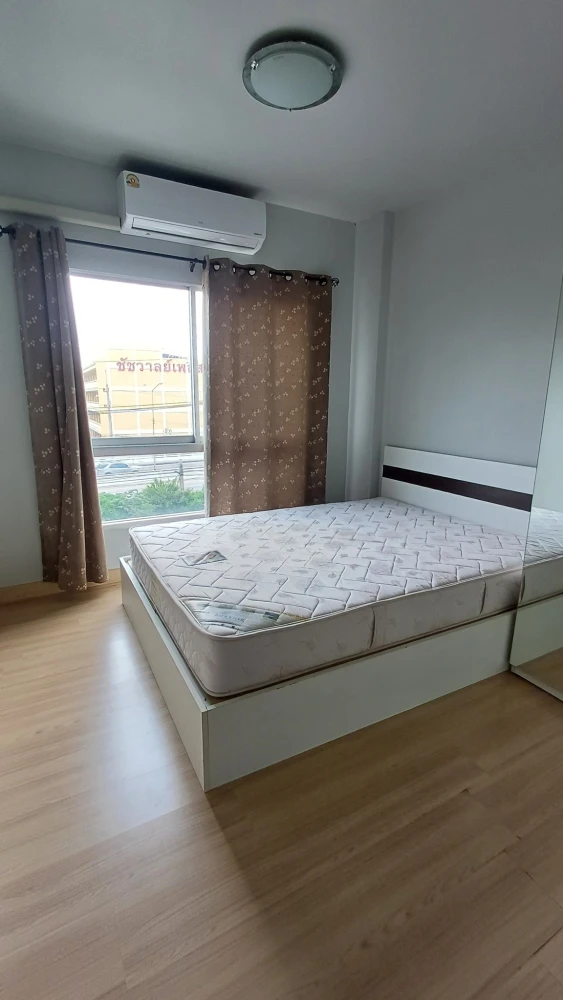 For rent: The Kith Lumlukka Klong 2, 4th floor, fully furnished, nice room, if interested, hurry and reserve now, urgent.