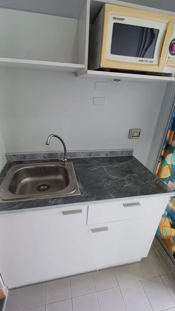 For rent: The Kith Lumlukka Klong 2, 4th floor, fully furnished, nice room, if interested, hurry and reserve now, urgent.
