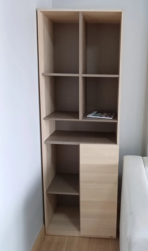 For rent: The Kith Lumlukka Klong 2, 4th floor, fully furnished, nice room, if interested, hurry and reserve now, urgent.
