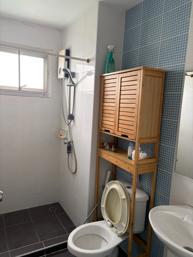 For rent: The Kith Lumlukka Klong 2, 5th floor, fully furnished unit. Very comfortable. Book now! Don't miss out!