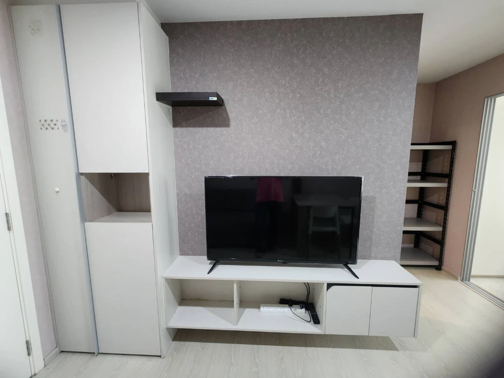 For rent: The Kith Plus Phahonyothin Khukot, 1 bedroom, 1 bathroom, fully furnished. Just bring your bags and move in!