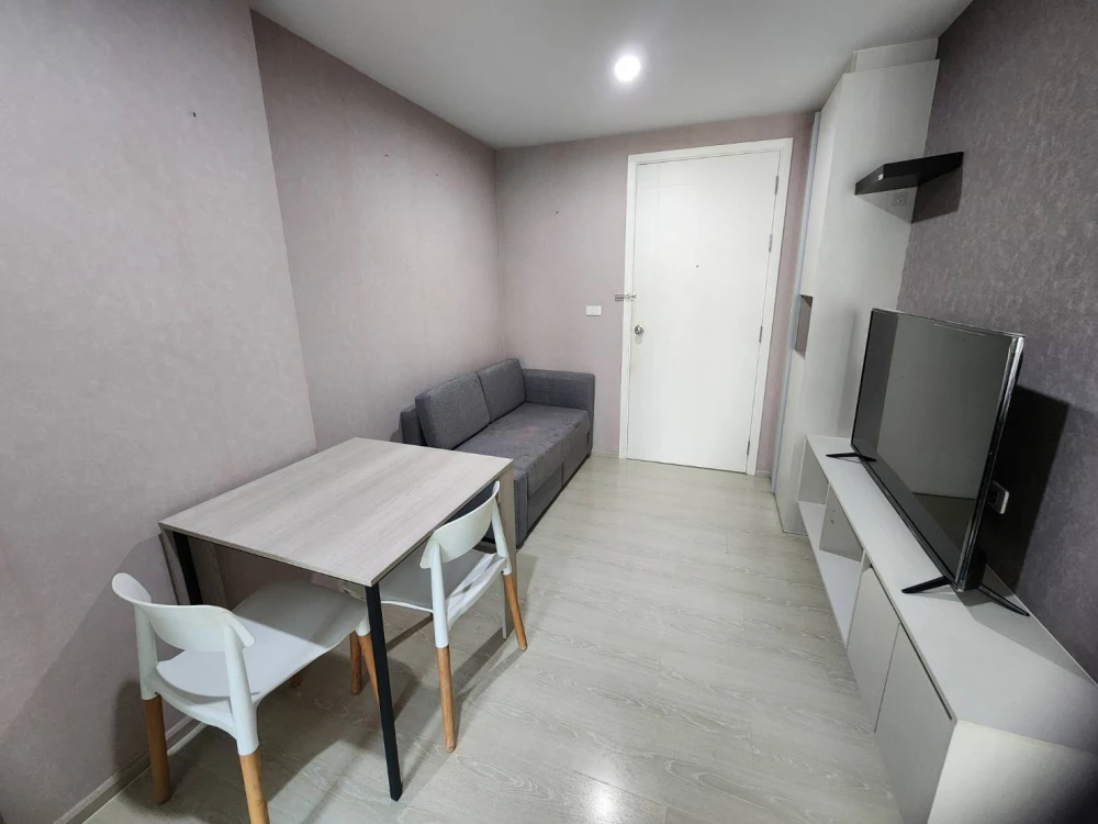 For rent: The Kith Plus Phahonyothin Khukot, 1 bedroom, 1 bathroom, fully furnished. Just bring your bags and move in!
