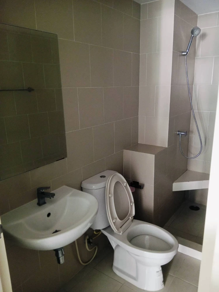 For rent: The Kith Plus Phahonyothin Khukot, 5th floor, nice room, fully furnished, book now.