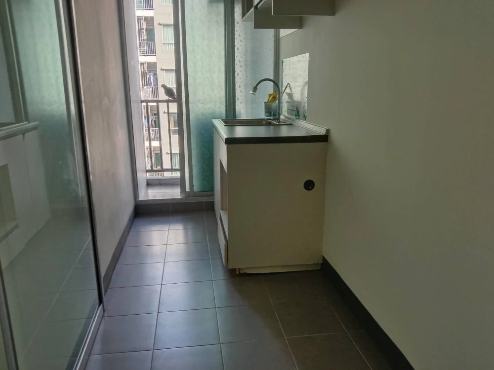 For rent: The Kith Plus Phahonyothin Khukot, 5th floor, nice room, fully furnished, book now.