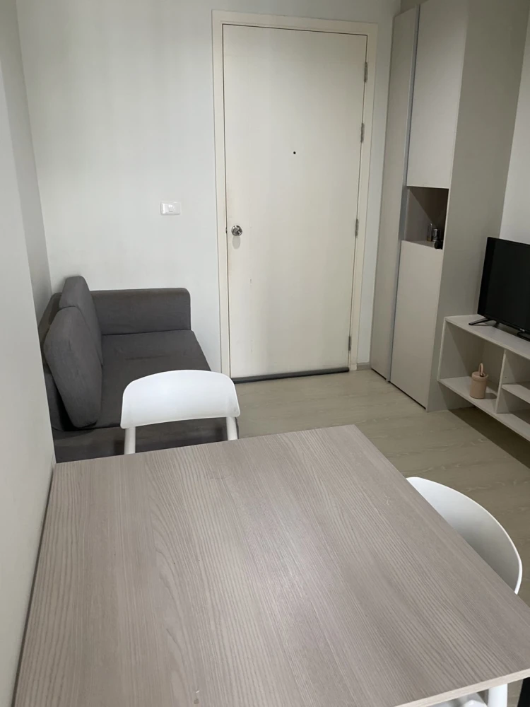 For rent: The Kith Plus Phahonyothin Khukot, 8th floor, partitioned room, fully furnished, nice to live in, book now, don't miss out.