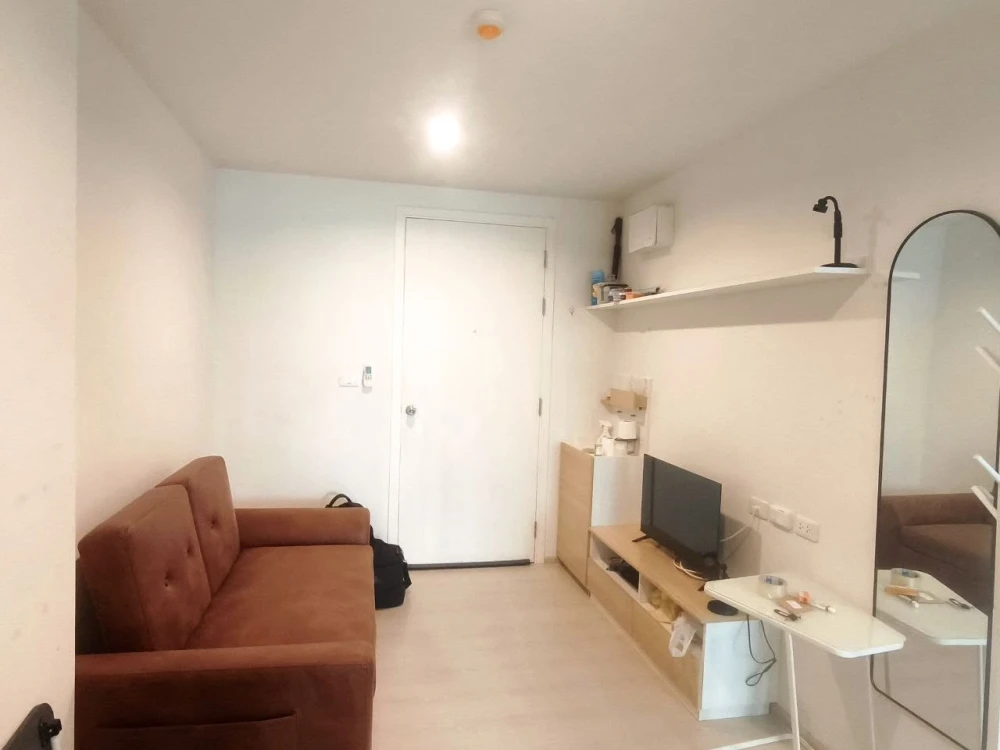 For rent: The Kith Plus Phahonyothin-Khukot Phase 2. Perfect for fitness enthusiasts! The gym is excellent! Fully furnished and ready to move in.