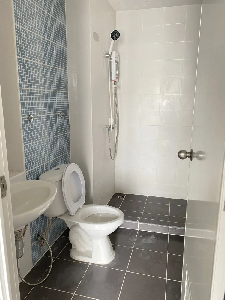 For rent: The Kith Sukhumvit 113, Building B, 7th floor, with balcony, fully furnished, ready to move in. Can you not reserve it?