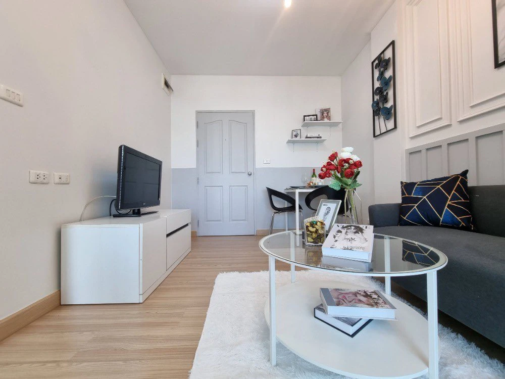 For rent: The KITH Sukhumvit 113. Ready to move in, fully furnished, low floor, affordable price. Book now!