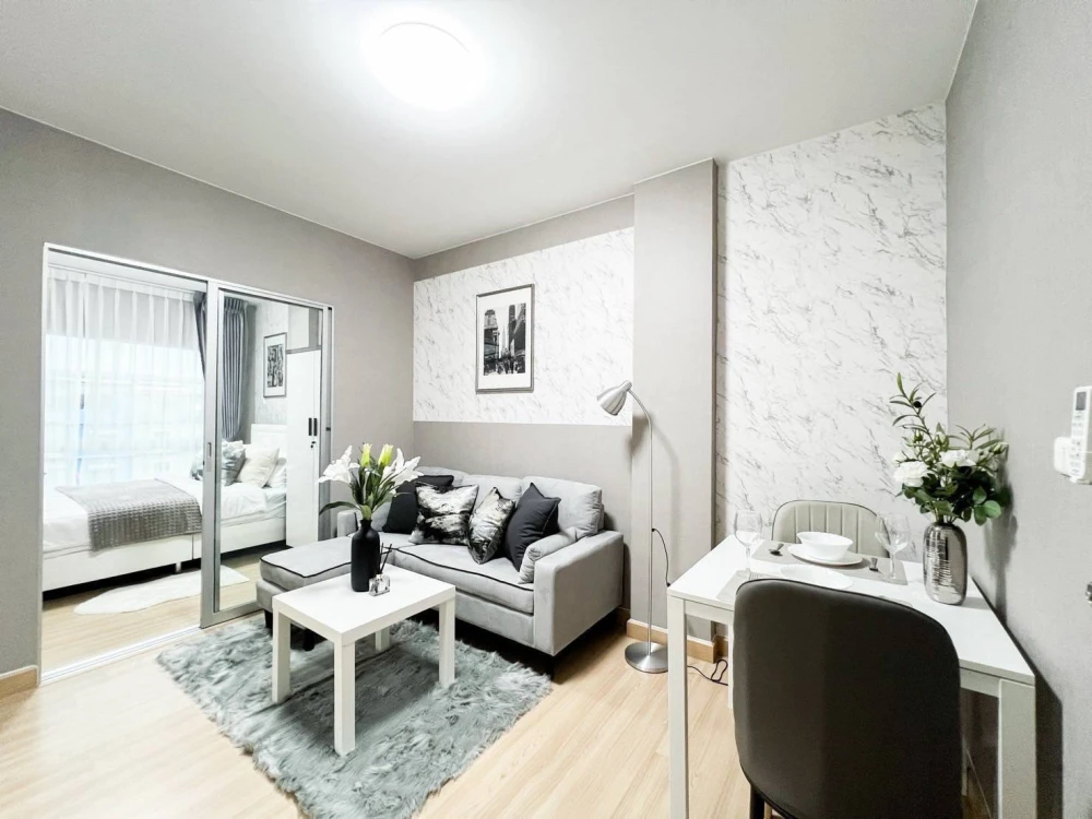 For rent: The KITH Sukhumvit 113, beautifully decorated room with a theme, comes with furniture and complete amenities. Hurry and reserve now!