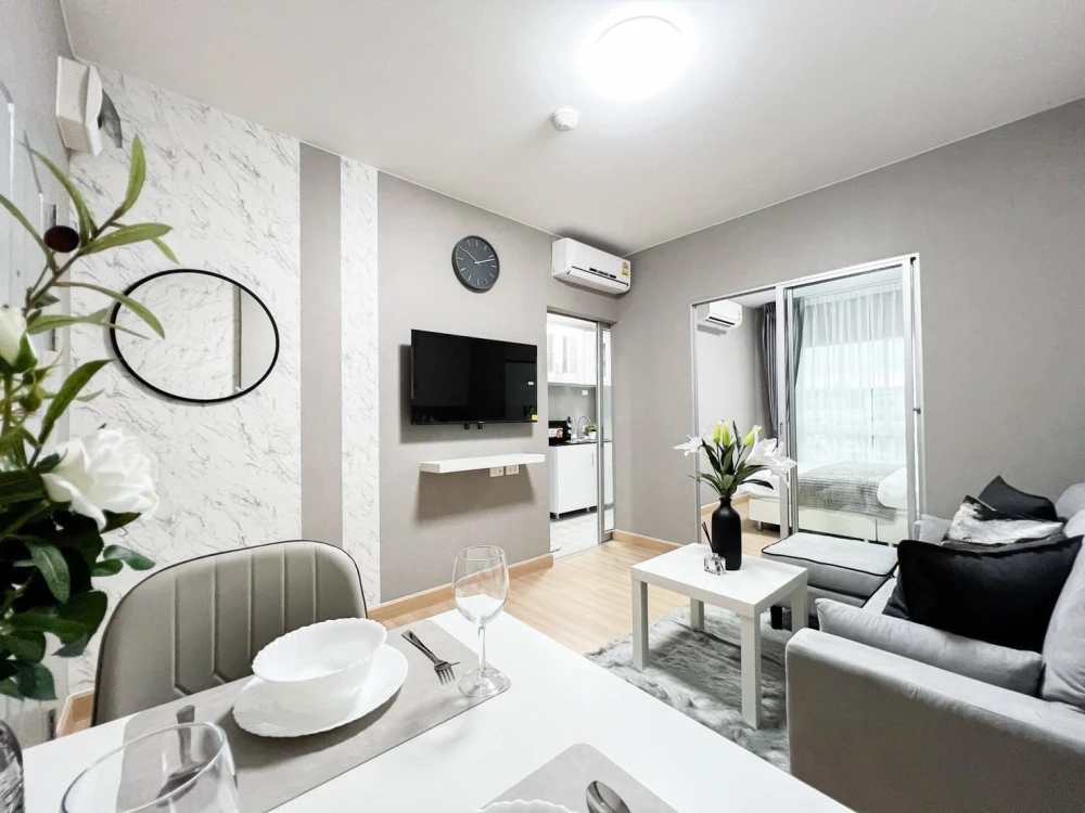 For rent: The KITH Sukhumvit 113, beautifully decorated room with a theme, comes with furniture and complete amenities. Hurry and reserve now!