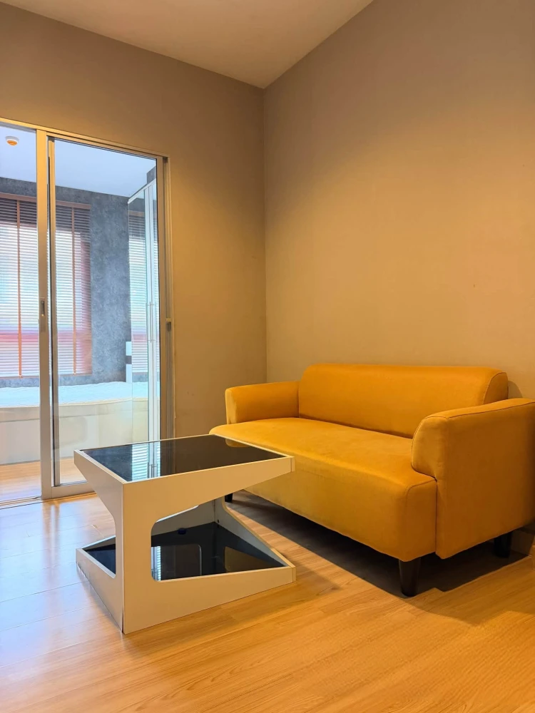 For rent: The KITH Tiwanon. Nice room, fully furnished, great location. Just bring your bags and move in!