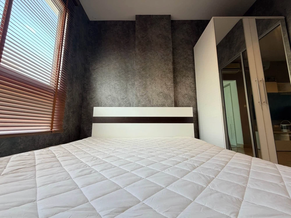 For rent: The KITH Tiwanon. Nice room, fully furnished, great location. Just bring your bags and move in!