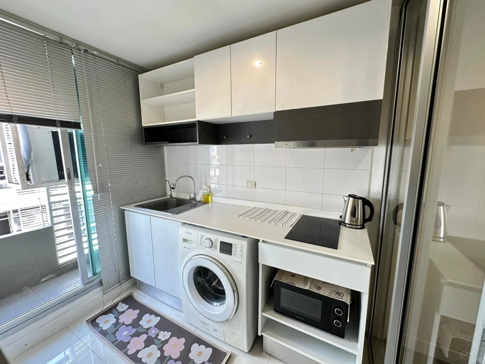 For rent: The Kris Ratchada 17, ready to move in, fully furnished, book now, don't delay.