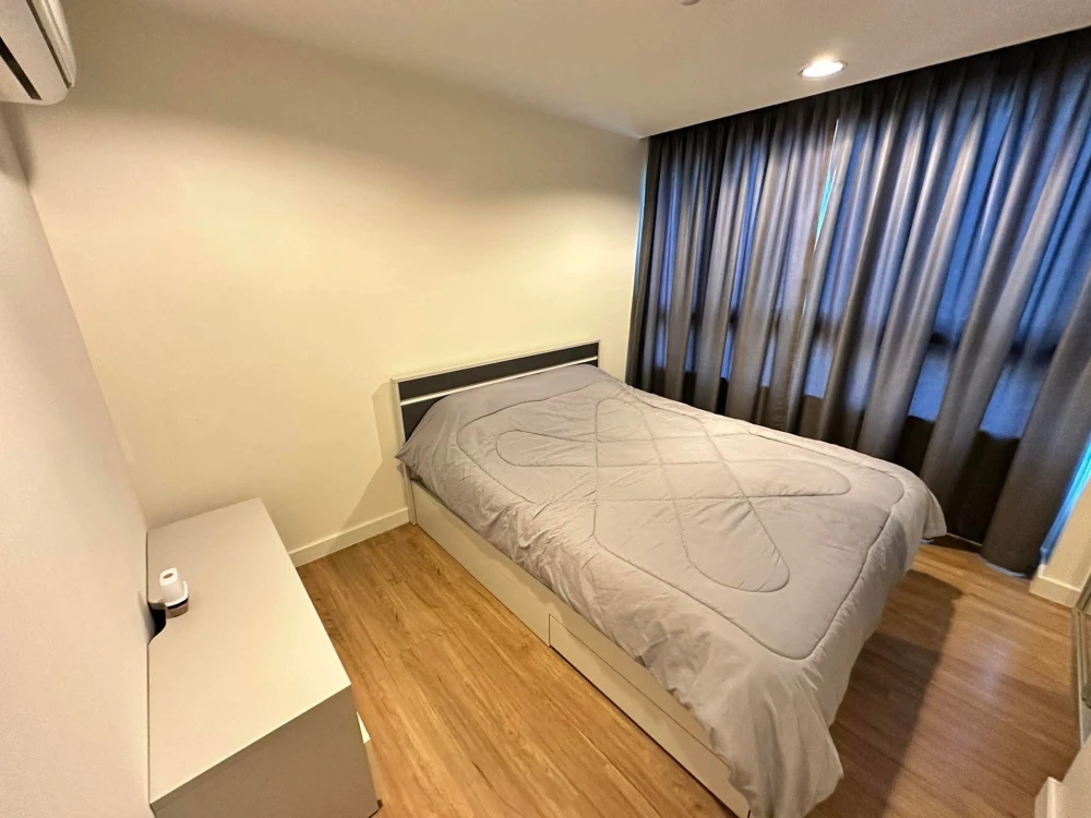 For rent: The Kris Ratchada 17, ready to move in, fully furnished, book now, don't delay.