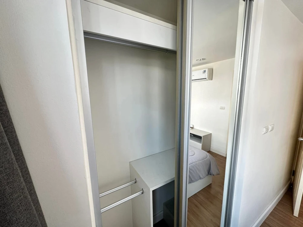 For rent: The Kris Ratchada 17, ready to move in, fully furnished, book now, don't delay.