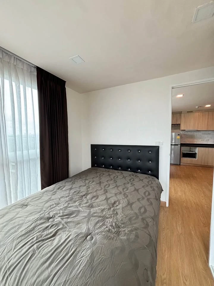 For rent, The Light New York, near Bts Punnawithi, 2 bedrooms, 1 bathroom, fully furnished, with a washing machine.