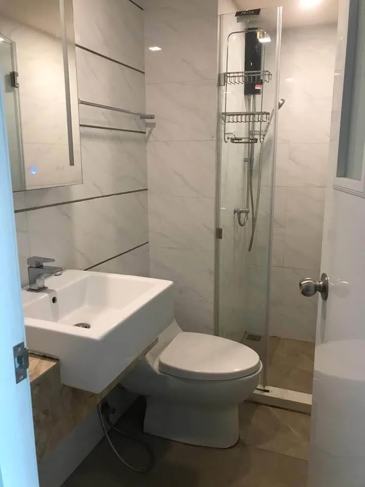 For rent, The Light New York, near Bts Punnawithi, 2 bedrooms, 1 bathroom, fully furnished, with a washing machine.
