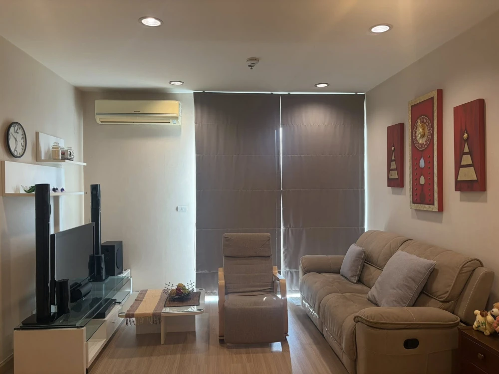 For rent: The LightHouse Sathorn-Chareonnakorn, 2 bedrooms, spacious living area, great location, fully furnished. Don't miss out!