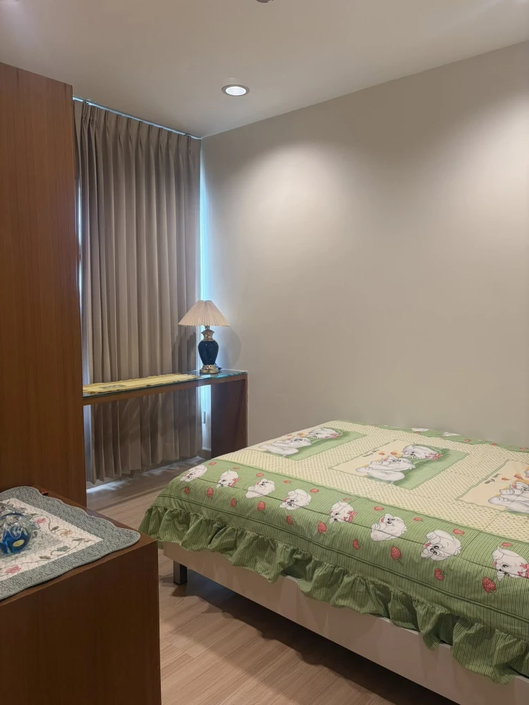 For rent: The LightHouse Sathorn-Chareonnakorn, 2 bedrooms, spacious living area, great location, fully furnished. Don't miss out!