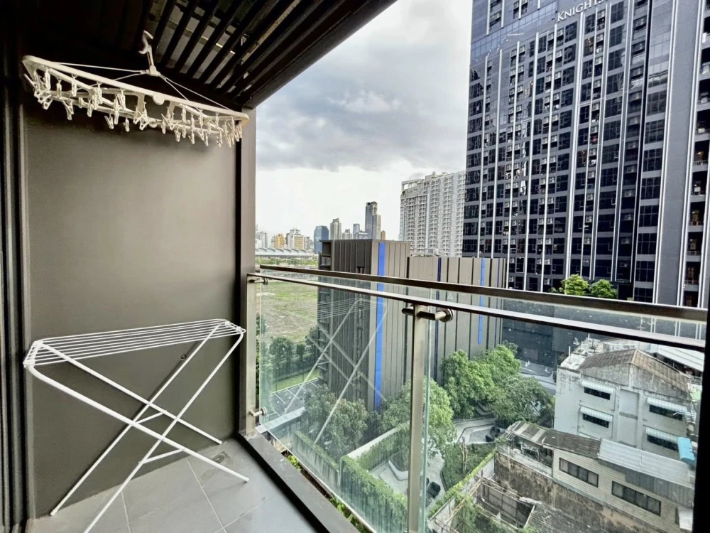 For sale/rent: The Line Asoke-Ratchada. Nice room, fully furnished with appliances. Amazing price! Book now!