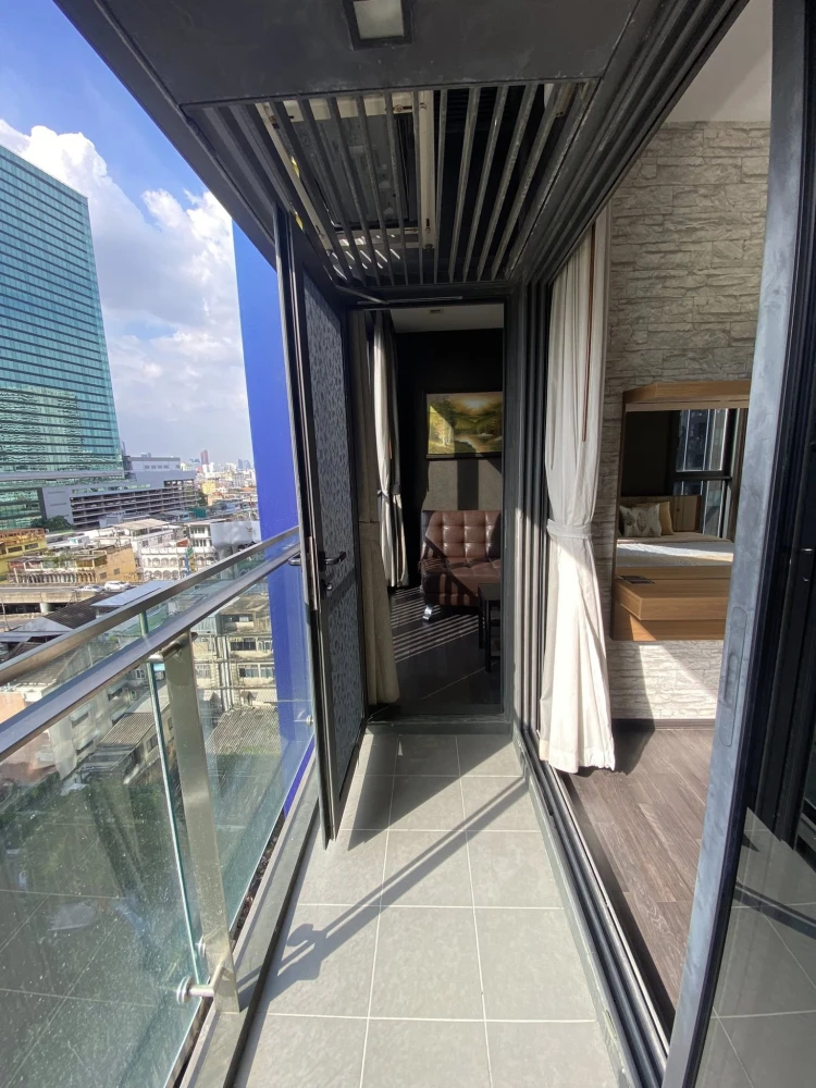 For rent: The Line Asoke-Ratchada, fully furnished unit with complete amenities. Just bring your belongings and move in! Don't wait!