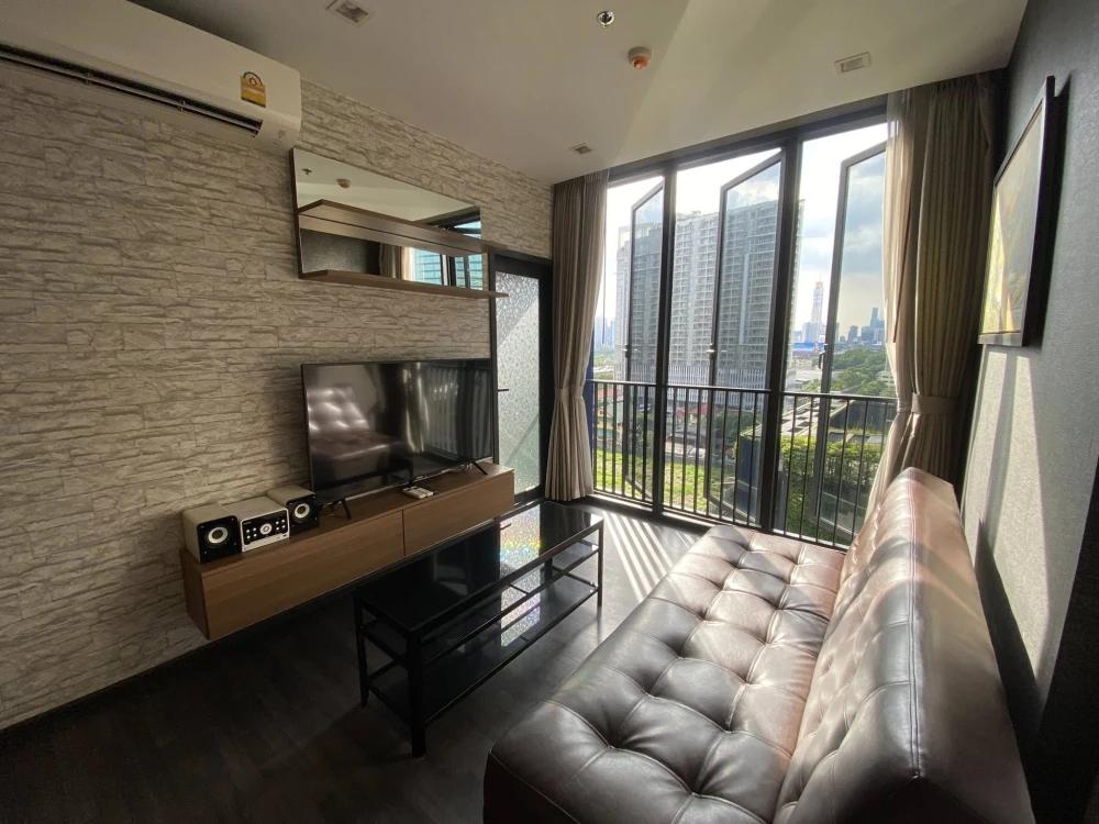 For rent: The Line Asoke-Ratchada, fully furnished unit with complete amenities. Just bring your belongings and move in! Don't wait!