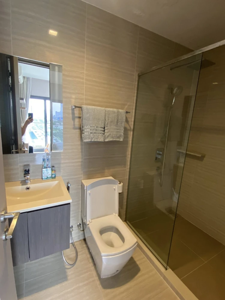 For rent: The Line Asoke-Ratchada, fully furnished unit with complete amenities. Just bring your belongings and move in! Don't wait!