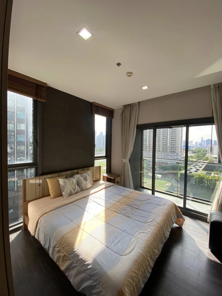 For rent: The Line Asoke-Ratchada, fully furnished unit with complete amenities. Just bring your belongings and move in! Don't wait!