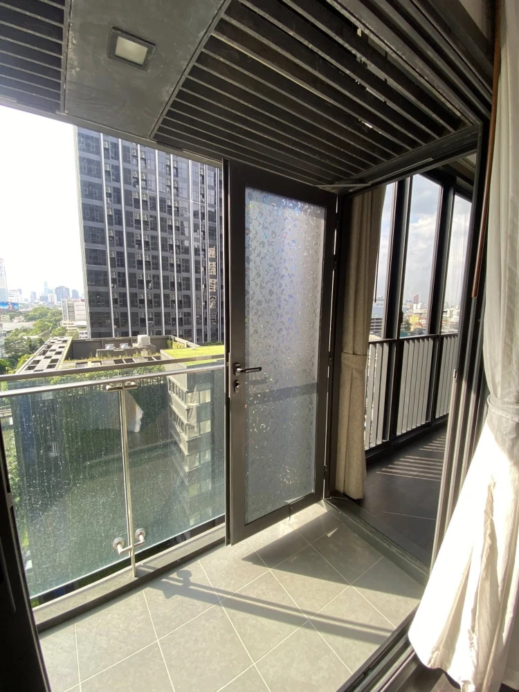 For rent: The Line Asoke-Ratchada, fully furnished unit with complete amenities. Just bring your belongings and move in! Don't wait!