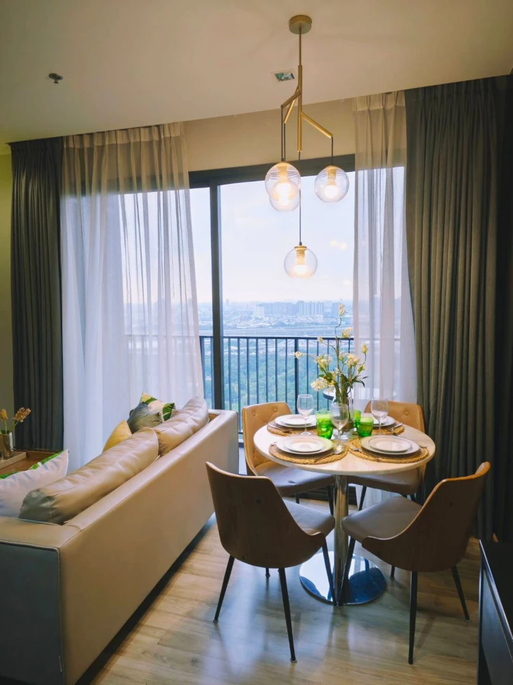 For rent: The Line Jatujak, 16th floor. Beautifully furnished and ready to move in. Book now, don't miss out!