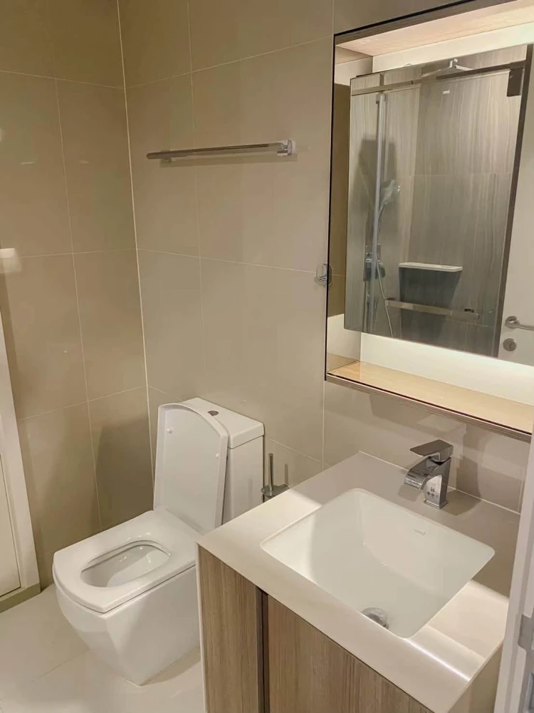 For rent: The Line Phahol-Pradipat, 1 bedroom, 1 bathroom, fully furnished, pool view. Book now!