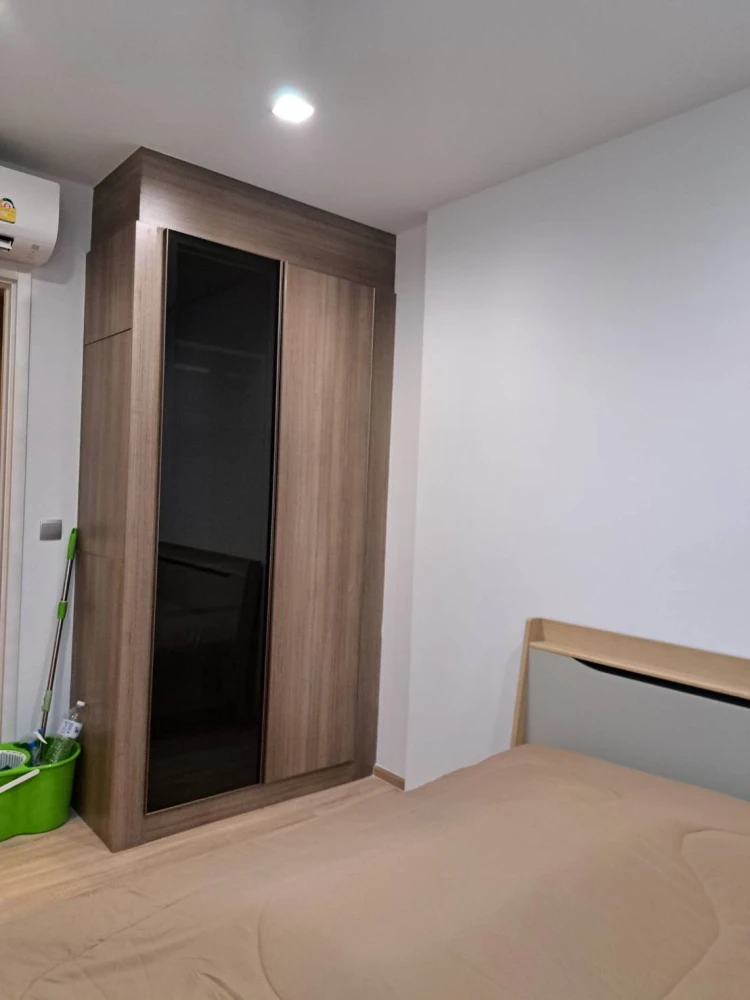 For rent The Line Phahol-Pradipat. Nice clean room high floor nice view Fully furnished, ready to move in. If interested, don't miss it.