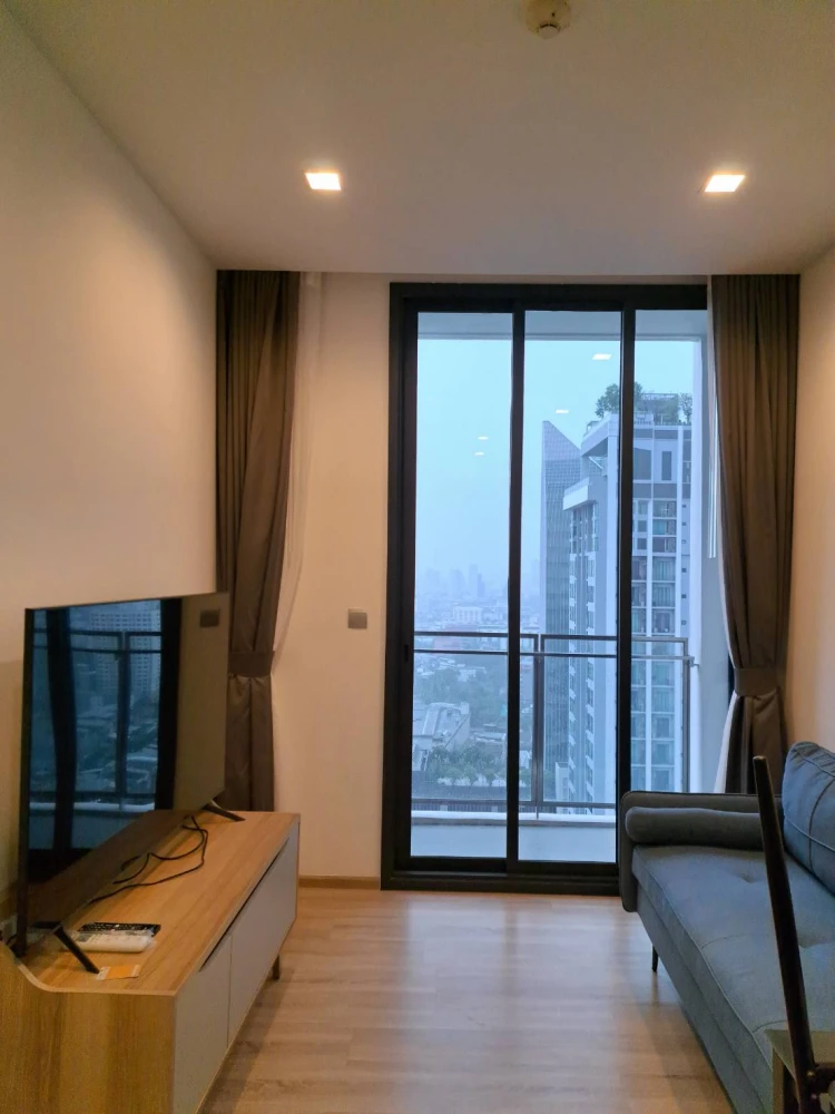 For rent The Line Phahol-Pradipat. Nice clean room high floor nice view Fully furnished, ready to move in. If interested, don't miss it.