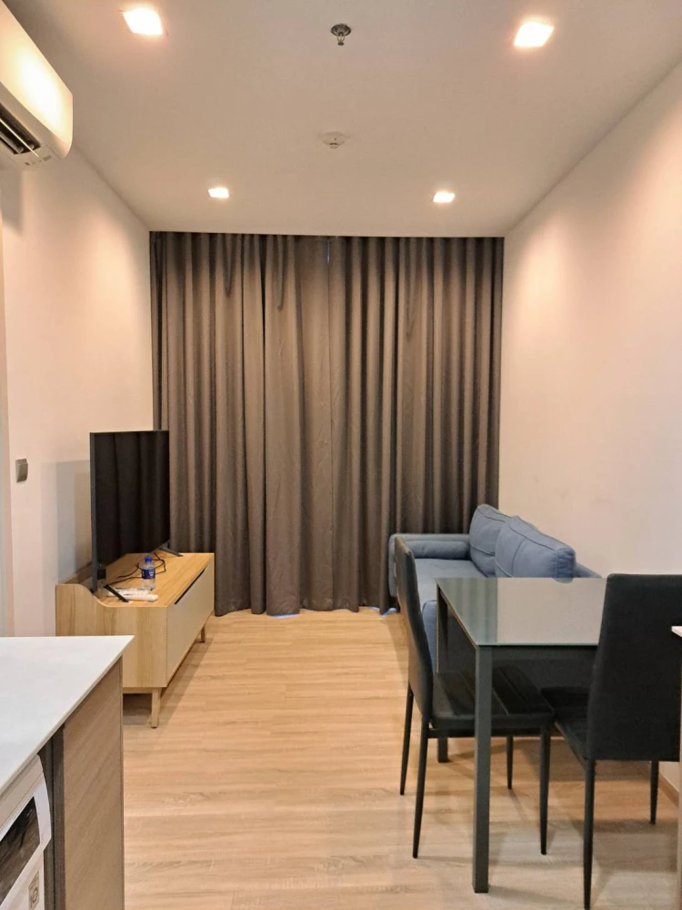 For rent The Line Phahol-Pradipat. Nice clean room high floor nice view Fully furnished, ready to move in. If interested, don't miss it.