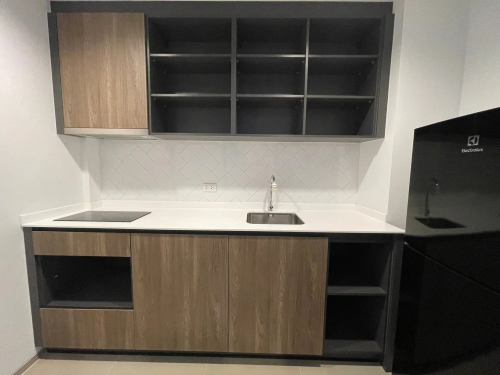 For rent: The Line Phahonyothin Park. Spacious and comfortable room, fully furnished. Book now to secure your unit!